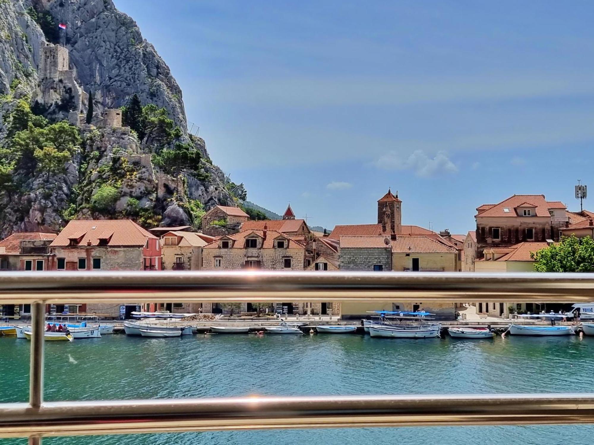 Mitra Zonata Blue Lägenhet Omiš Exteriör bild