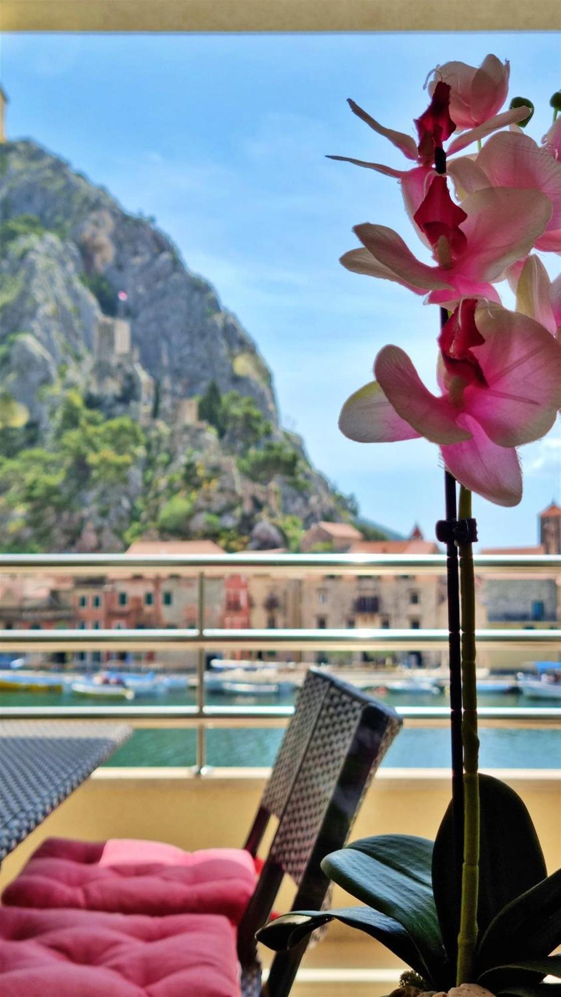 Mitra Zonata Blue Lägenhet Omiš Exteriör bild