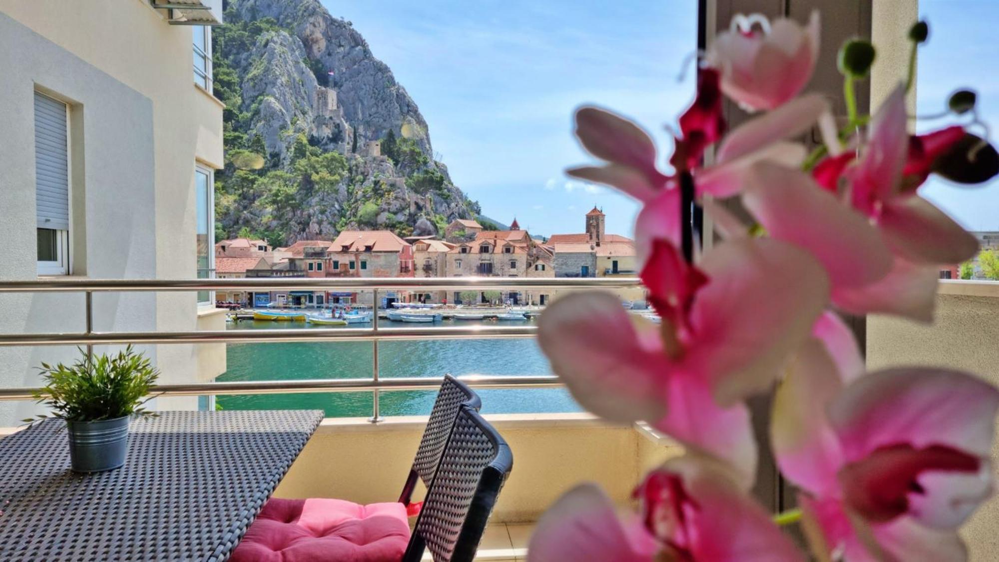 Mitra Zonata Blue Lägenhet Omiš Exteriör bild